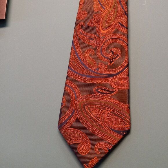 Banana Republic Silk Brown /Green paisley Tie - Picture 1 of 7